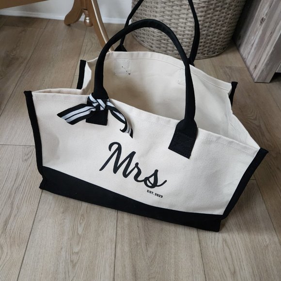 Mrs. Est 2023 Tote Bag - Picture 4 of 5